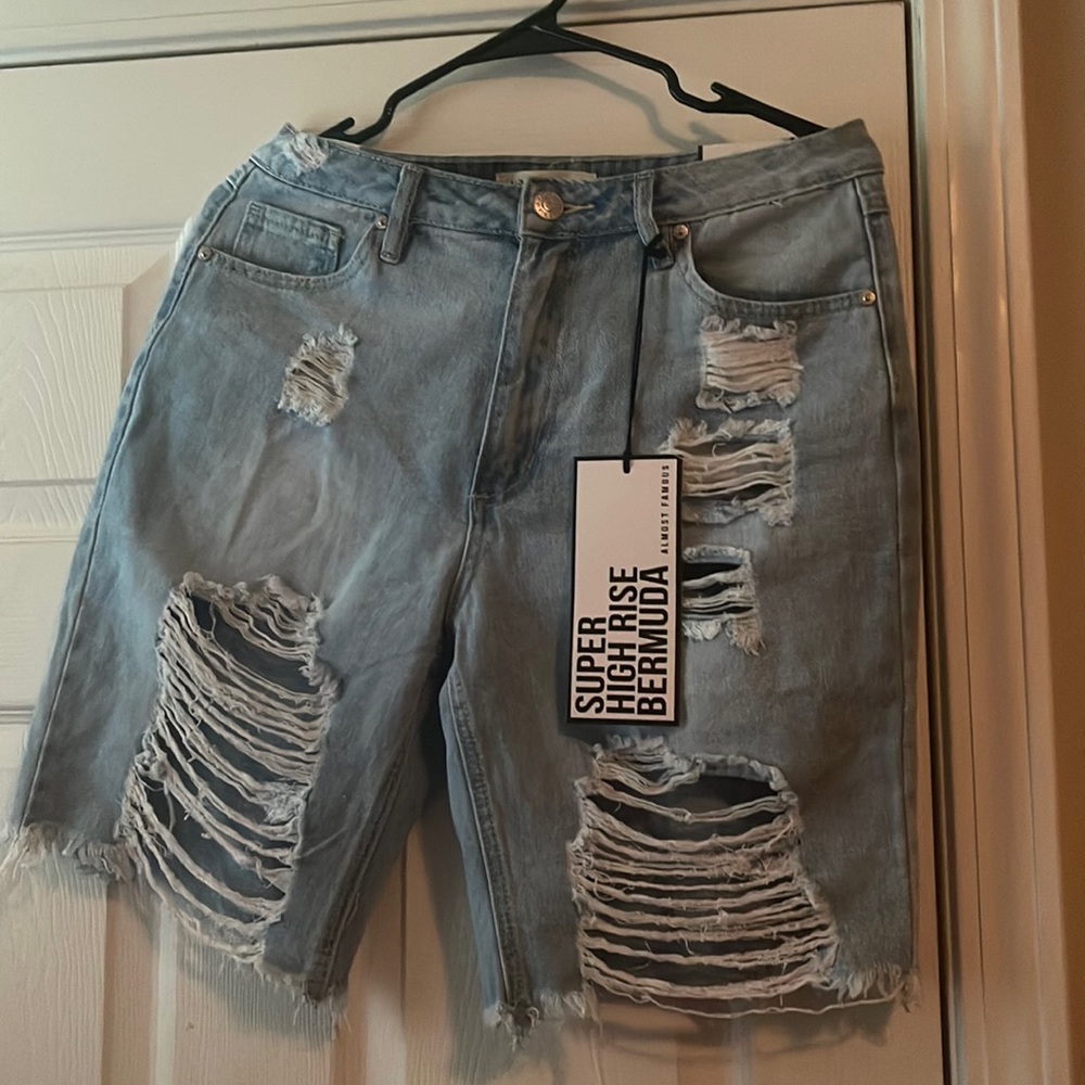 Almost Famous Super High Rise Bermuda shorts